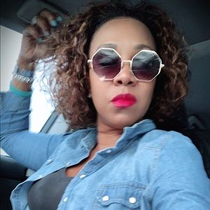 Call these my John Lennon trendy sunglasses